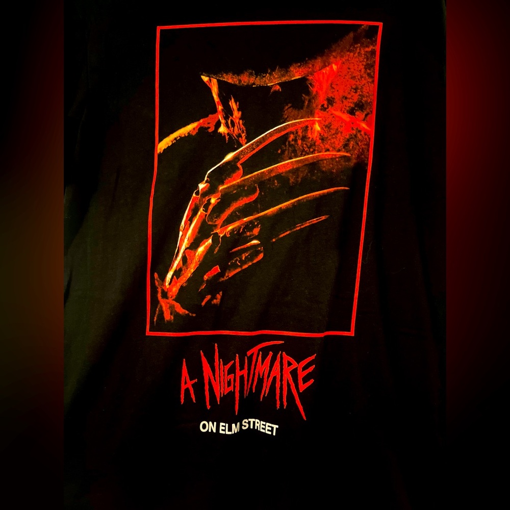 🩸A Nightmare on Elm Street Street/Size Med NWT